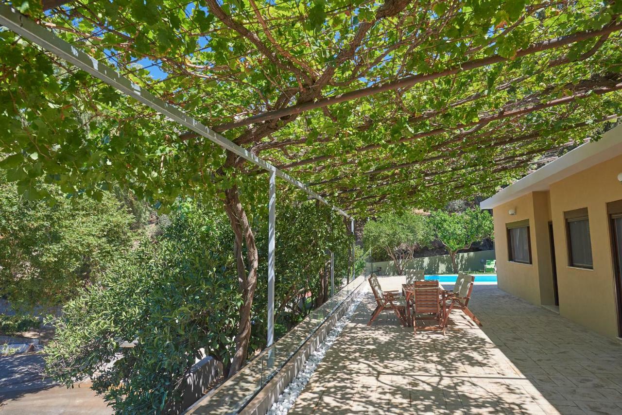 Pura Vida Villa Rodakino Exterior photo